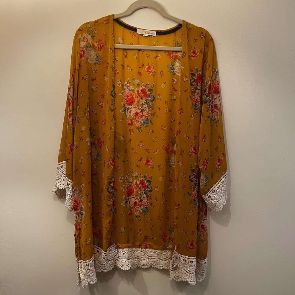 Rewind Floral Lace Kimono